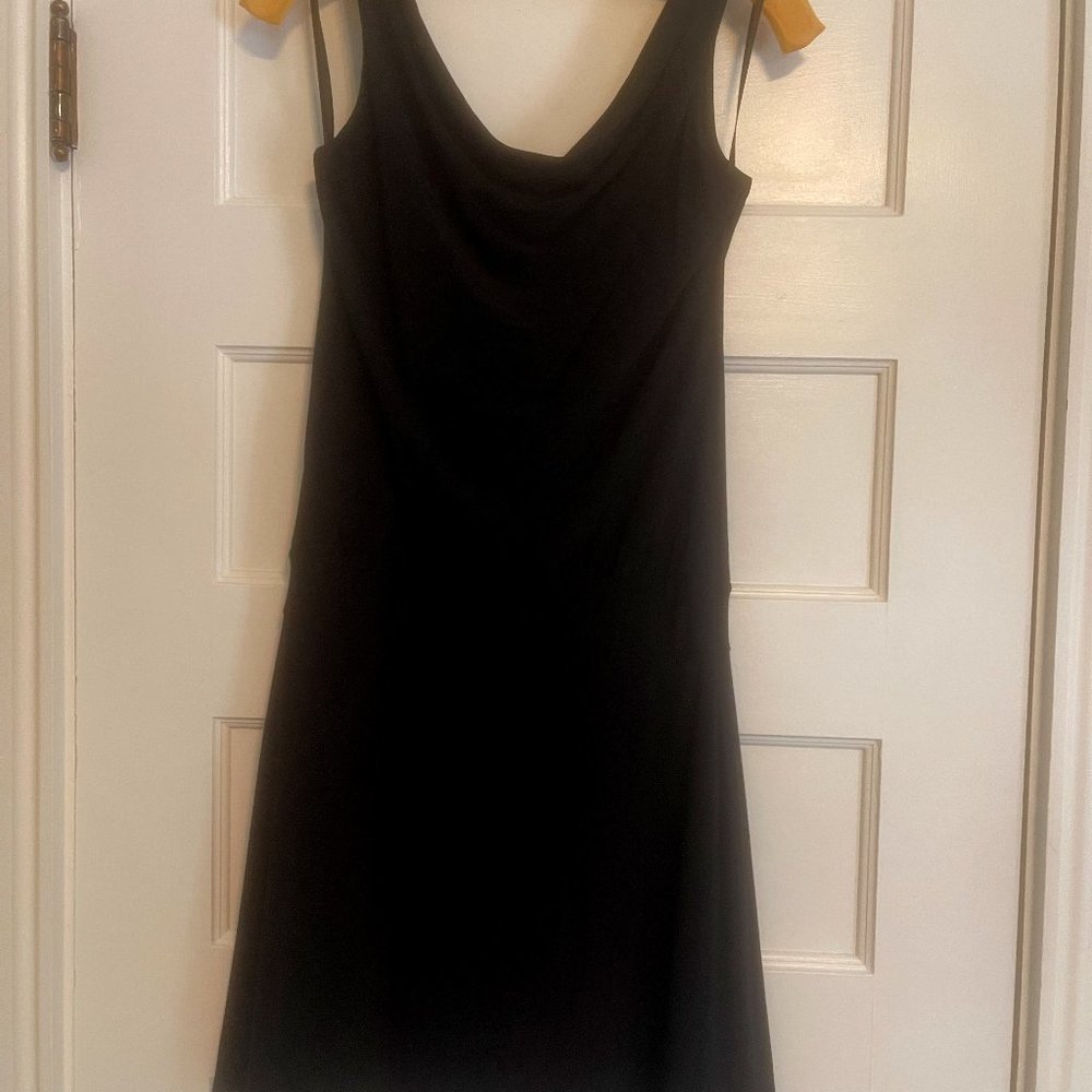 White House Black Market Size 4 Cocktail